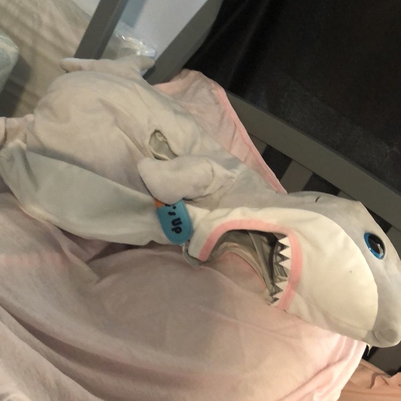 Shark costume can express ship 1-3 days - Picture 2 of 6
